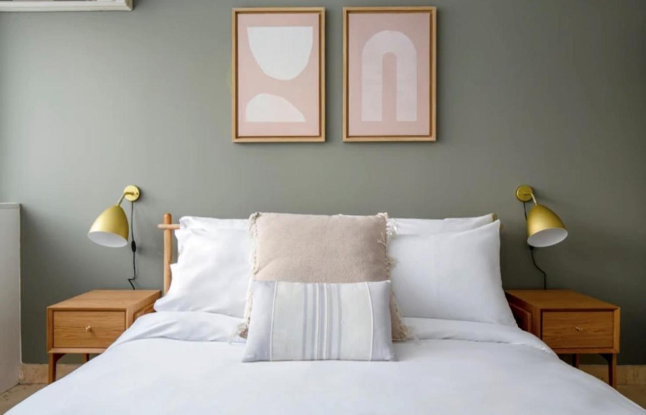 Bright 1Bedroom Apartment Centrally Located With Most Beautiful Views From Seine At 10 Minutes Walking From Beaugrenelle Shopping Mall And Eiffel Tower Parijs Buitenkant foto